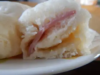 ���}�U�L �}��������